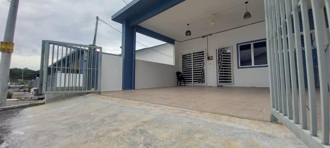 Homestay D'Mama Ifor Muslimi Tanjong Malim Exterior photo